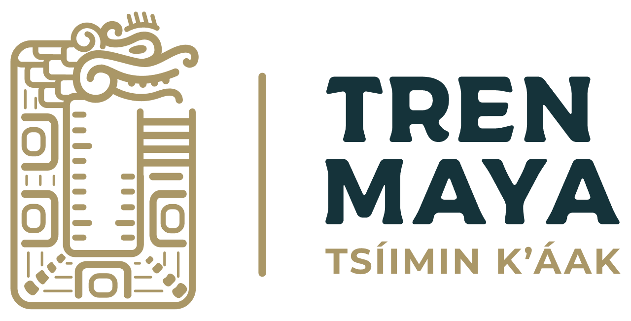 Logo del Tren Maya con diseño prehispánico en oro y texto institucional en verde oscuro.