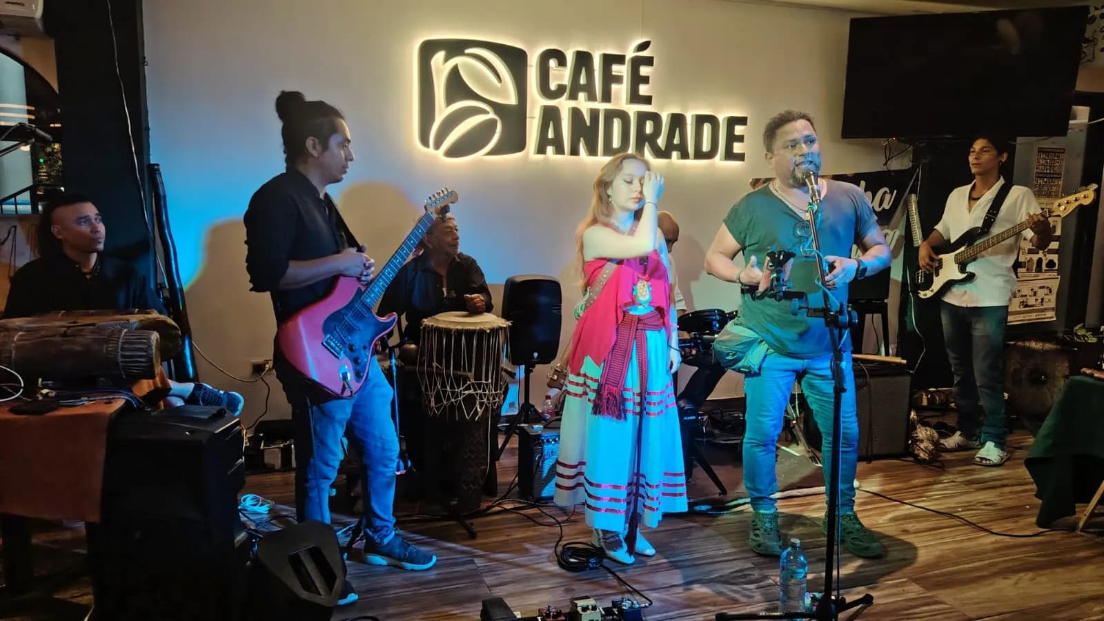 Ecos de La Bamba; Sonido en Movimiento y Luis García conquistaron corazones.
